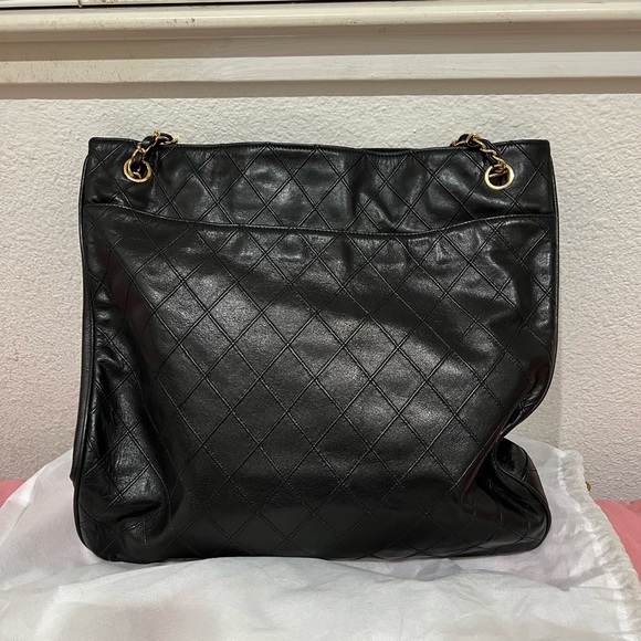 💖Chanel vintage tote 💖 - Picture 3 of 15